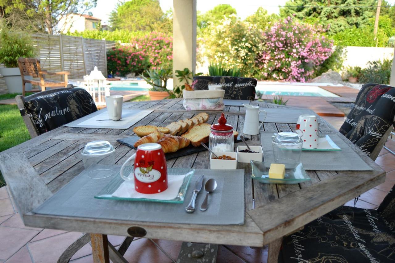 B&B Les Charmettes Vedène Extérieur photo